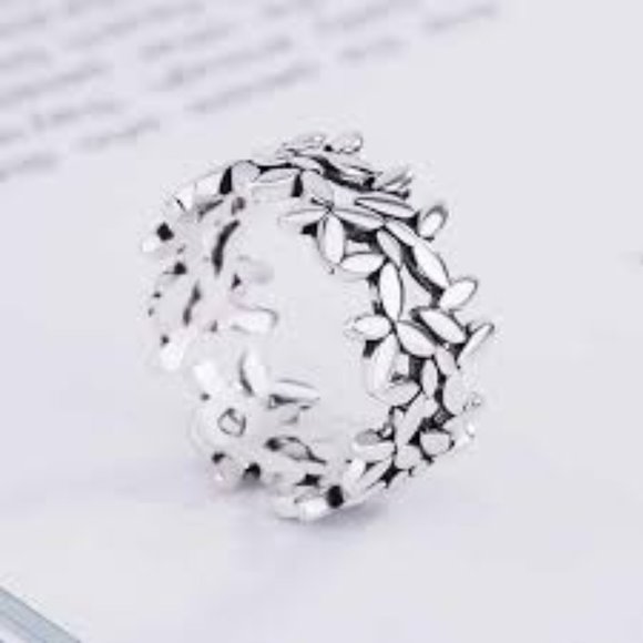 aperfectbuy Jewelry - NEW Silver Leaf Women’s Boho Ring Adjustable Size
